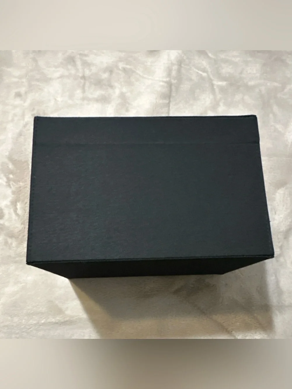 Gucci Black Gold Lined Luxury Fabric Box 🤩STUNNING🖤+6 Gucci Perfumes 1.5ml